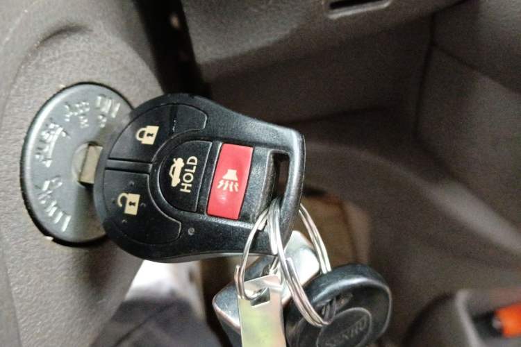 Used Nissan Sunny 2011 1.5XE Manual Comfort Edition Vehicle Key