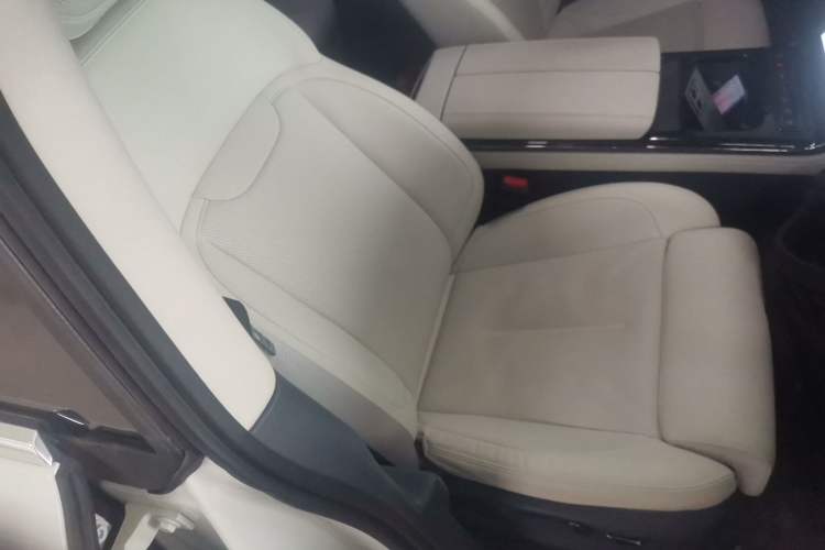 Used Yuanhang Y6 2023 620 km All-Wheel Drive Premium Edition
