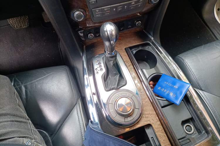 Used Infiniti QX80 2013 5.6L 4WD Gear Lever