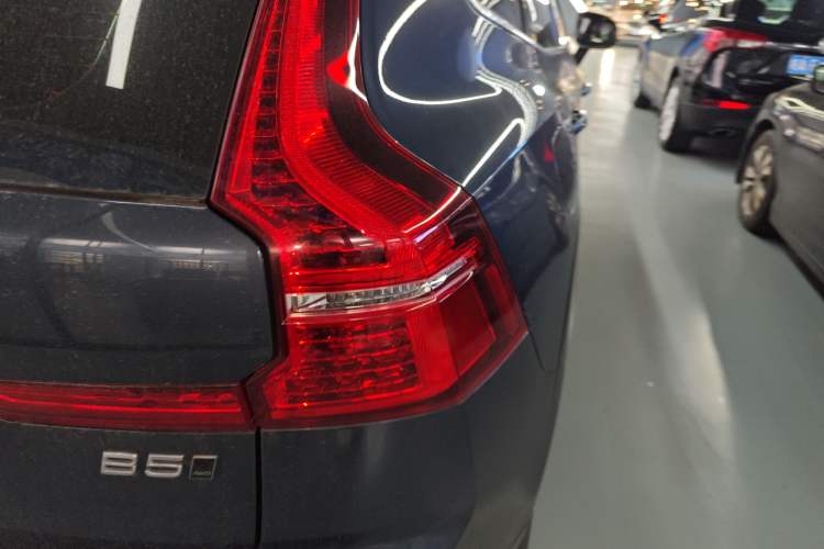 Used Volvo XC60 2023 B5 4x4 Smart Luxury Edition Right Rear Taillight