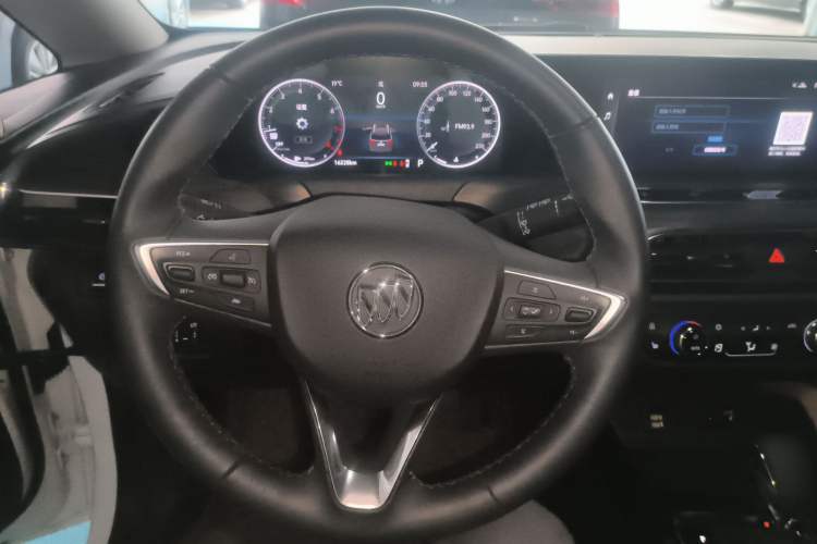 Used Buick GL6 2021 323T Mild Hybrid Connect Luxury Model Steering Wheel