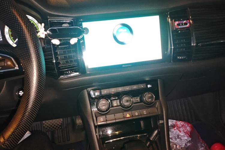 Used Skoda Kodiaq 2018 Facelifted TSI330 5-Seater Two-Wheel-Drive Luxury Enjoyment Edition
