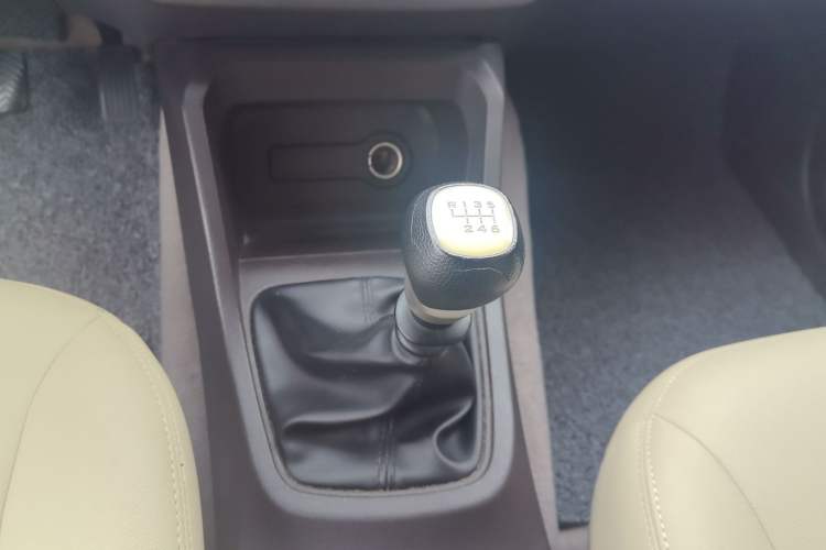 Used Wuling Hongguang 2019 1.5L S Standard Version China VI LAR
