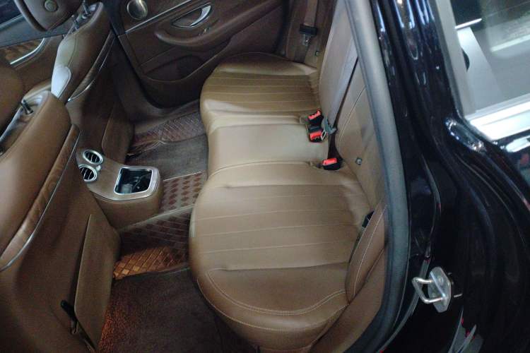 Used Mercedes-Benz E-Class 2023 Facelift E 260 L