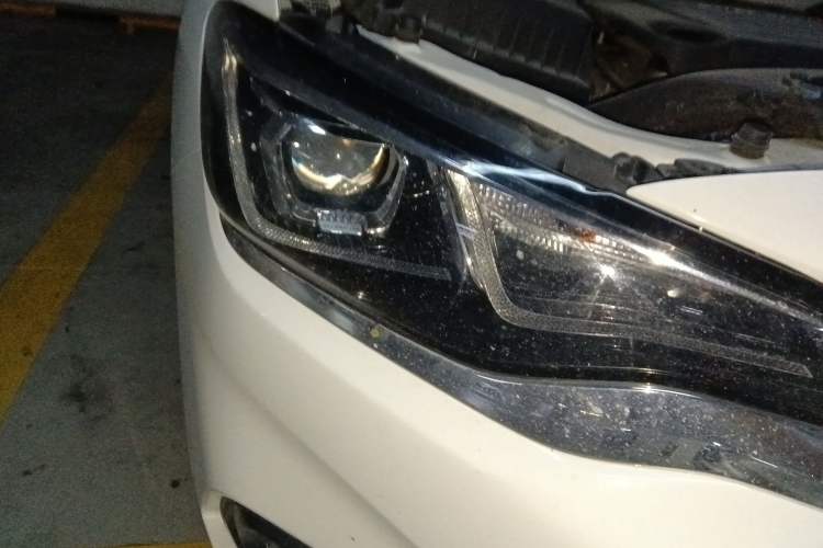 Used Chevrolet Monza 2022 320 Automatic Enjoyment Sunroof Version Right Front Headlight