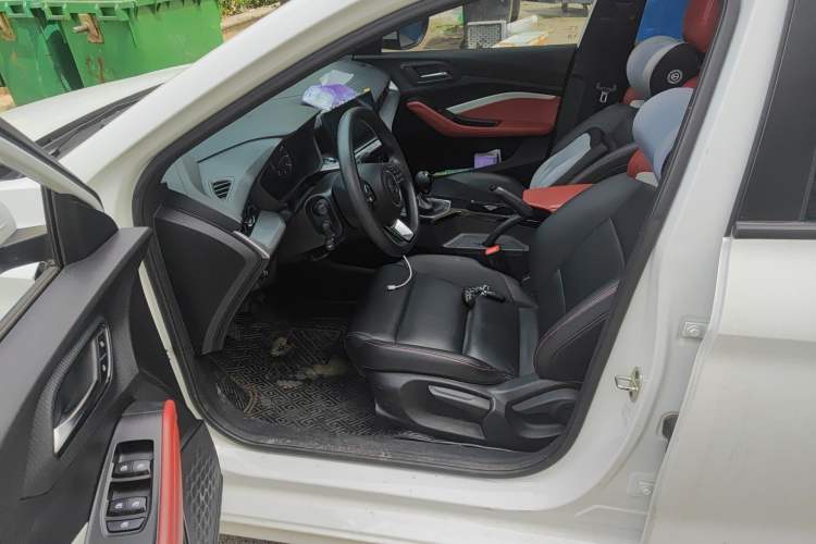 Used MG 5 2021 180 DVVT Manual Youth Luxury Edition
