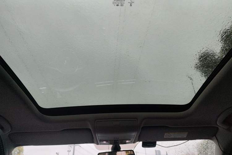 Used Volkswagen Tiguan L 2020 330TSI Automatic Two-Wheel Drive Panoramic Comfort Edition China VI Standard
