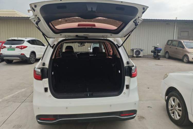 Used BYD Song MAX 2017 1.5T Automatic Smart Connect Elite 7-Seater
