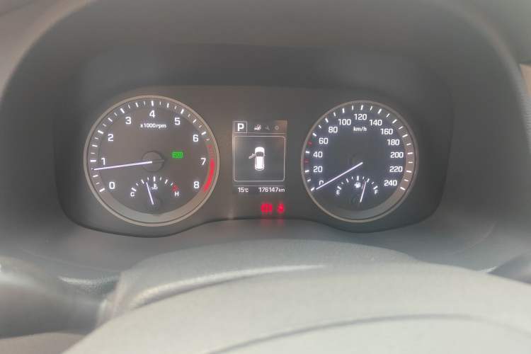 Used Hyundai Tucson 2015 2.0L Automatic Two-Wheel Drive Smart Version Instrument Cluster