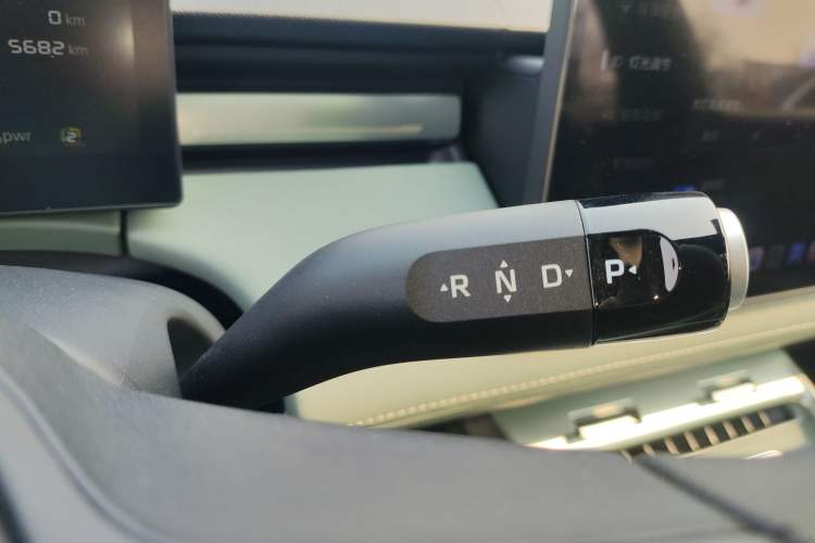 Used Roewe D6 2025 520km Smart Enjoyment Version