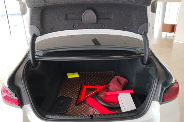 Used BMW 5 Series 2022 Second Facelift 525Li M Sport Package Trunk