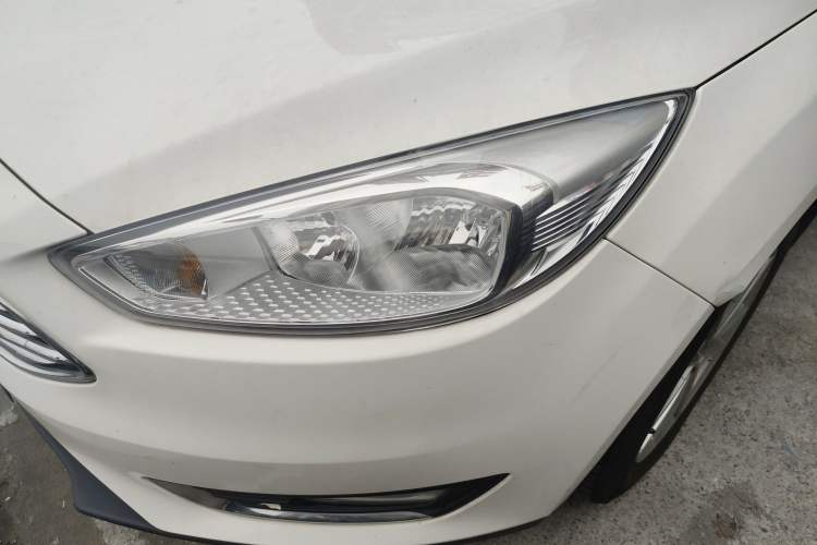 Used Ford Focus 2015 Sedan 1.6L Automatic Trend Model
