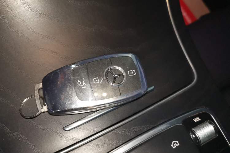 Used Mercedes-Benz C-Class 2021 C 200 L Fashion Edition Sport Version Vehicle Key