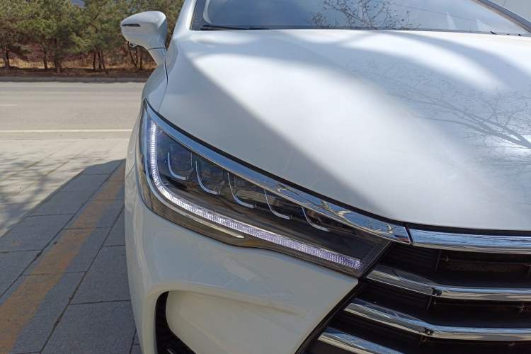 Used BYD Song MAX 2018 1.5T Automatic Smart Connect Elite Model with 6 Seats