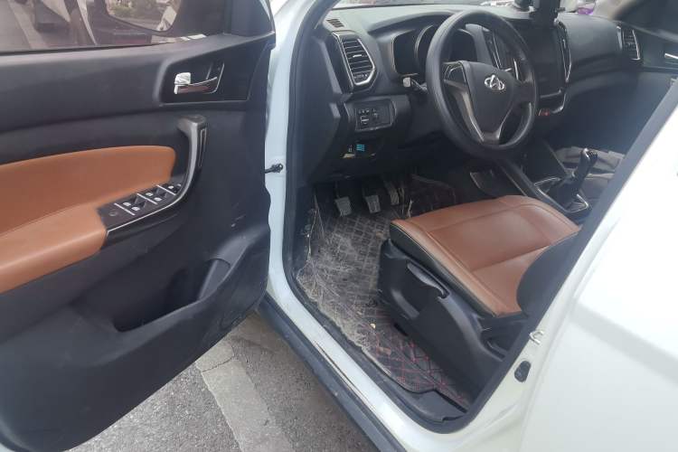 Used CHANGAN OSHAN CX70 2016 1.6L Manual Smart Connect Version Driver Seat