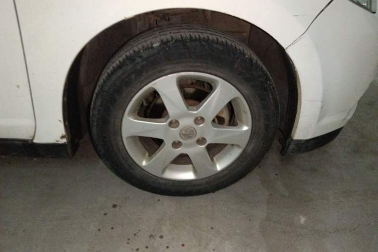 Used Venucia R50 2015 1.6L Manual Fashion Edition Right Front Wheel Hub