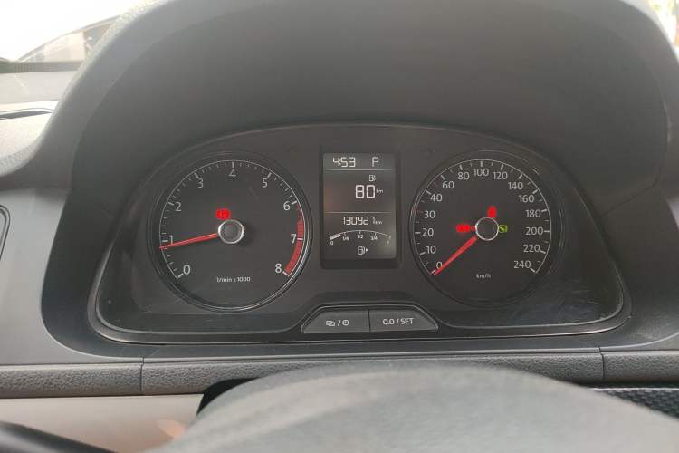 Used Volkswagen Lavida 2013 Revised Classic 1.6L Automatic Fashion Edition Instrument Cluster