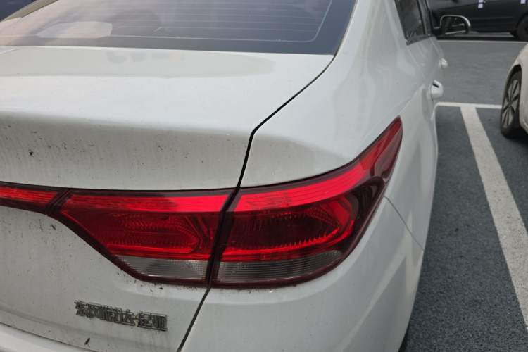 Used Kia K2 2017 Sedan 1.4L Automatic GLS Right Rear Taillight