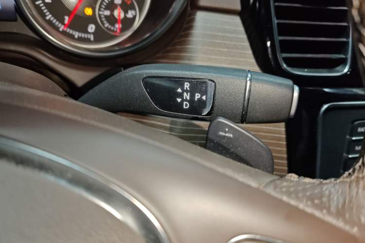 Used Mercedes-Benz GLE 2018 GLE 320 4MATIC Dynamic Edition Collector's Edition Gear Lever