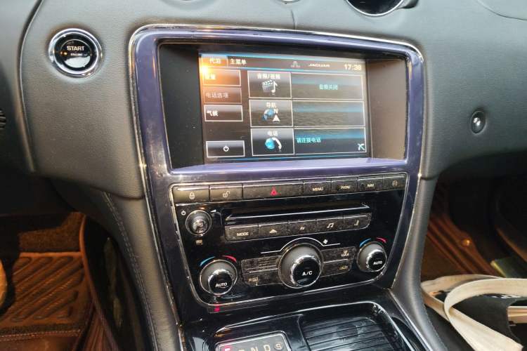 Used Jaguar XJ 2014 XJL 3.0 SC Two-Wheel-Drive Panoramic Business Edition
