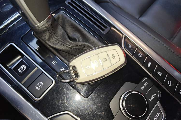 Used Haval H7 2017 Red-Label H7 2.0T Automatic Prestige Model Vehicle Key