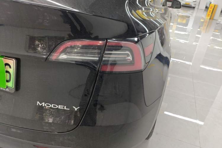 Used Tesla Model Y 2024 Long-Range All-Wheel-Drive Version