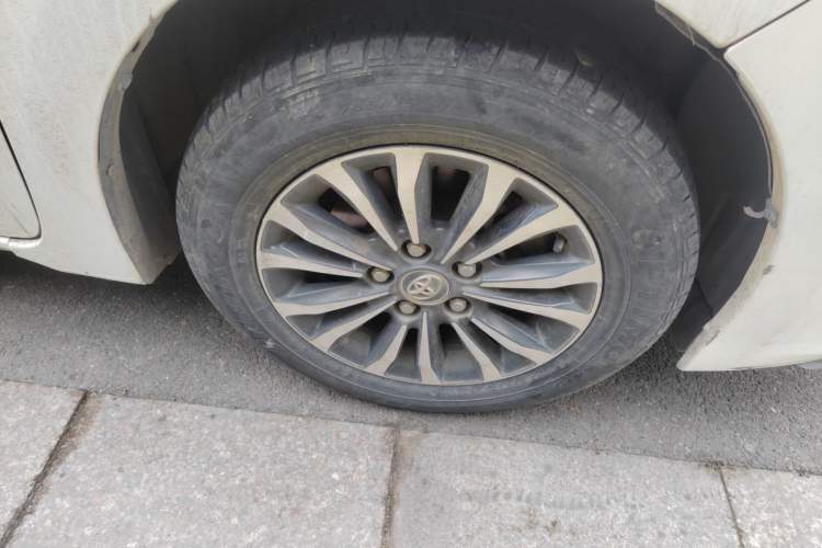 Used Toyota Corolla 2017 Revised Dual-Motor 1.8L E-CVT Pioneer Edition