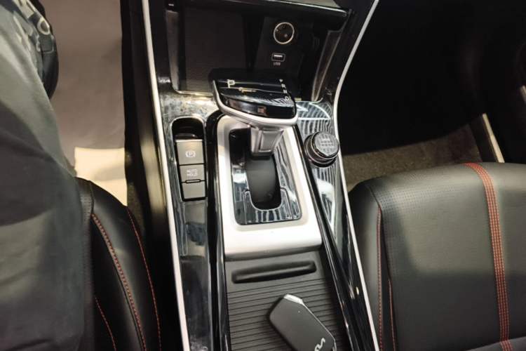 Used Kia KX3 2021 1.5L CVT Trend Edition Gear Lever