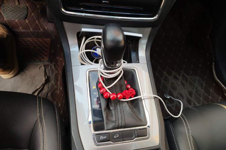 Used Roewe RX5 2018 20T Two-Wheel Drive Automatic Flagship Edition
