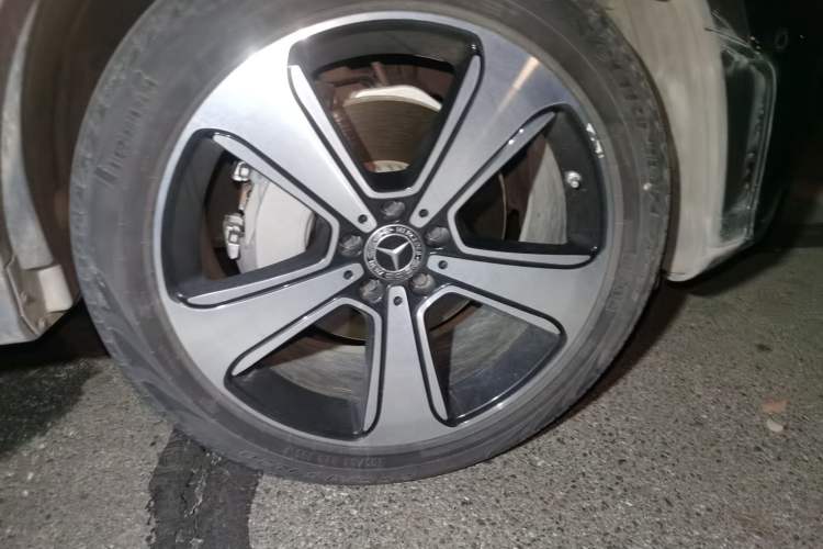 Used Mercedes-Benz GLC 2022 Refreshed GLC 300 L 4MATIC Dynamic Edition Prestige Version Right Front Wheel Hub