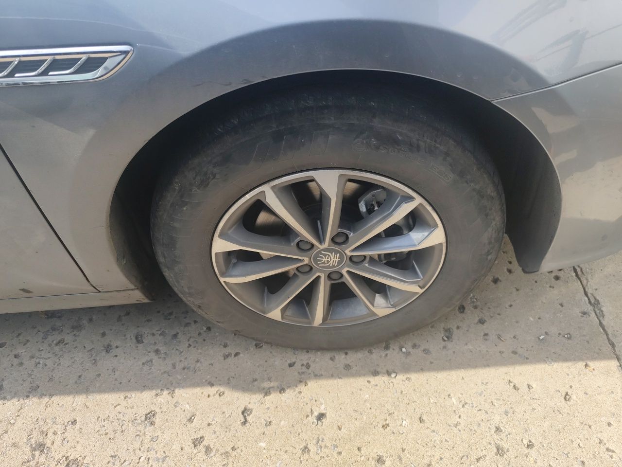 BYD Qin PLUS 2024 HONOR Edition DM-i 55KM Leading Model — снимка 8