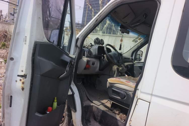 Used JAC Group Sunray 2013 2.8T 6 Series Comfort Edition China IV
