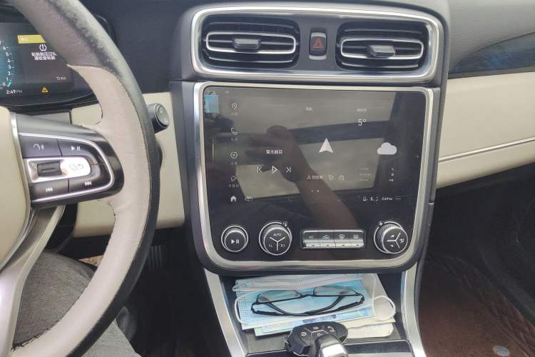 Used Lynk & Co 01 2017 2.0T Two-Wheel Drive Pro Edition Audio And AC Panel