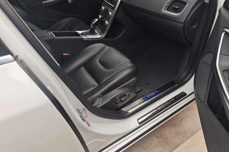 Used Volvo S60 2016 S60L T4 Zhiyuan Edition
