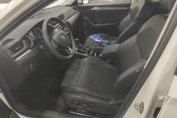 Used Skoda Superb 2018 TSI330 DSG Comfort Edition China V Standard Left Front Seat