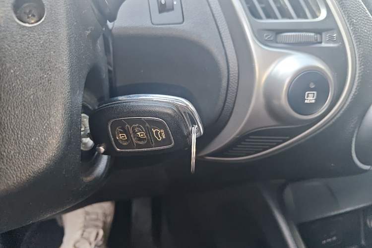 Used Hyundai ix35 2013 2.0L Automatic 2WD Comfort GL China IV Standard Vehicle Key