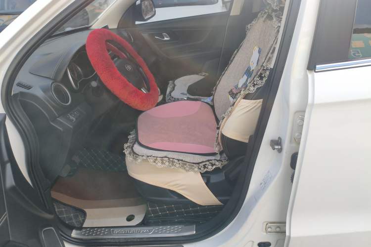 Used Bestune X40 2017 1.6L Automatic Luxury Model
