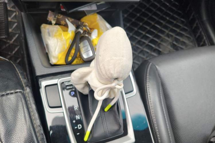 Used Hyundai Mistra 2016 1.8L Automatic Smart GLS Gear Lever