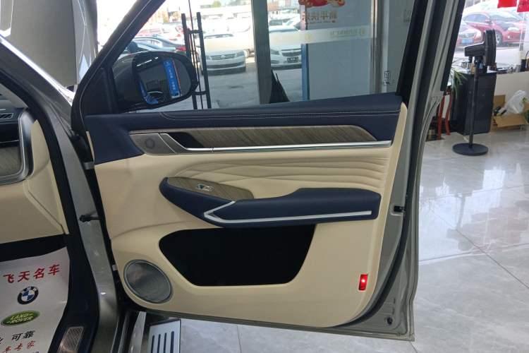 Used Tank 500 2023 3.0T Business Edition "Creation" Style 5 Seats
