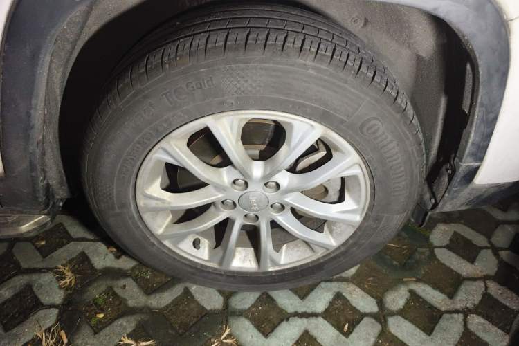 Used Jeep Cherokee 2019 2.0T Two-Wheel Drive Smart Enjoyment Version China V