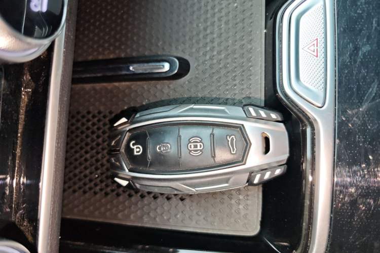 Used Hongqi HS5 2023 2.0T Qixiang Pro Edition