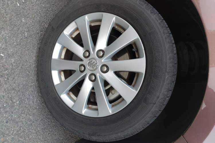 Used Buick GL8 2018 28T Luxury Model China VI Standard Right Front Wheel Hub