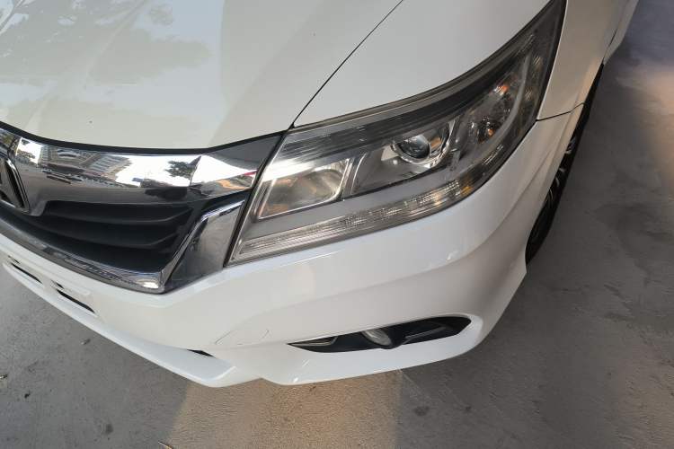 Used Honda Crider 2015 1.8L automatic luxury edition