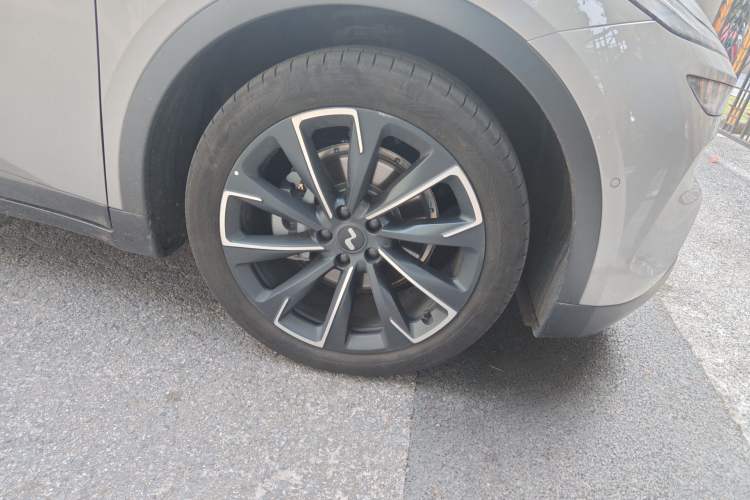 Used ONVO L60 2024 60 kWh Rear-Drive Version