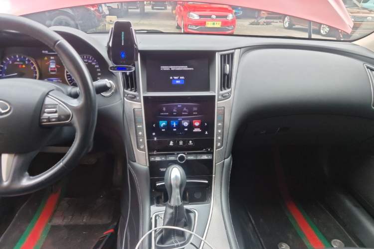 Used Infiniti Q50L 2016 2.0T Enjoyment Edition Audio And AC Panel