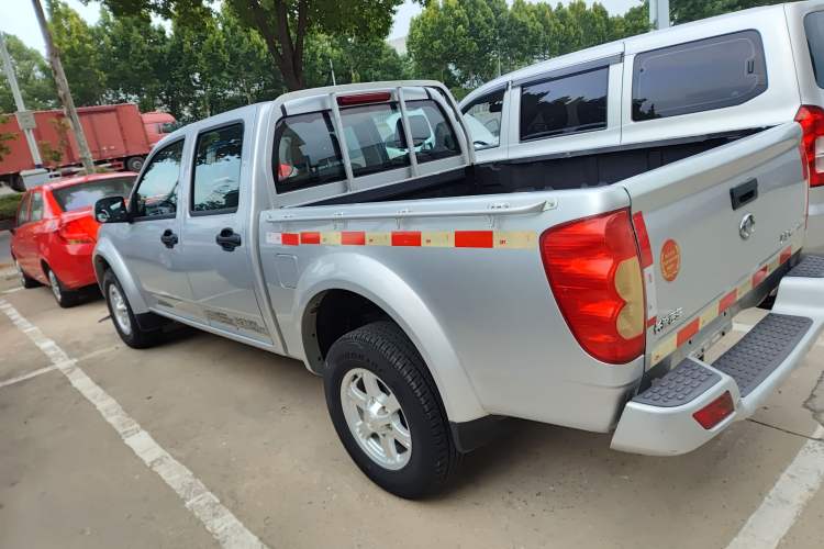 Used Great Wall Wingle 5 2017 2.0T European Version Diesel Two-Wheel Drive Advanced Large Double-Cab GW4D20E