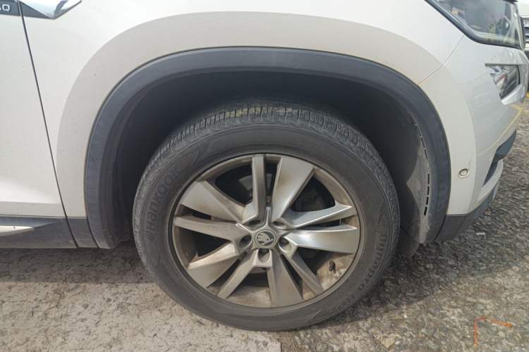 Used Skoda Kodiaq 2019 Facelifted TSI330 5-Seater Two-Wheel-Drive Luxury Enjoyment Edition China VI Standard Right Front Wheel Hub