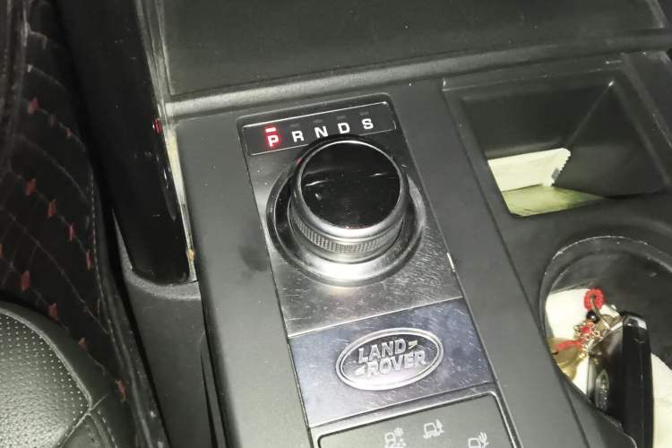 Used Land Rover Discovery 2019 3.0 SC V6 SE
