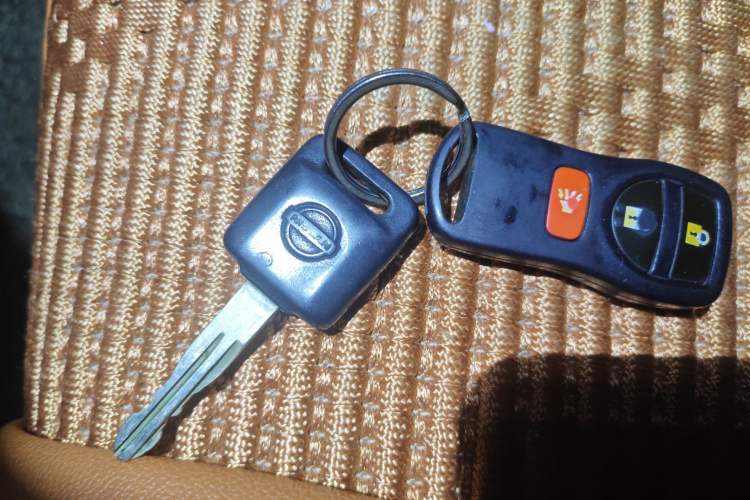 Used Nissan Livina 2010 Jingrui Edition 1.6L Manual Standard Model Vehicle Key