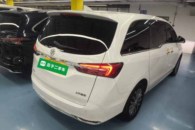 Used Buick GL8 2023 Facelifted Land Cruiser Executive Luxury Version